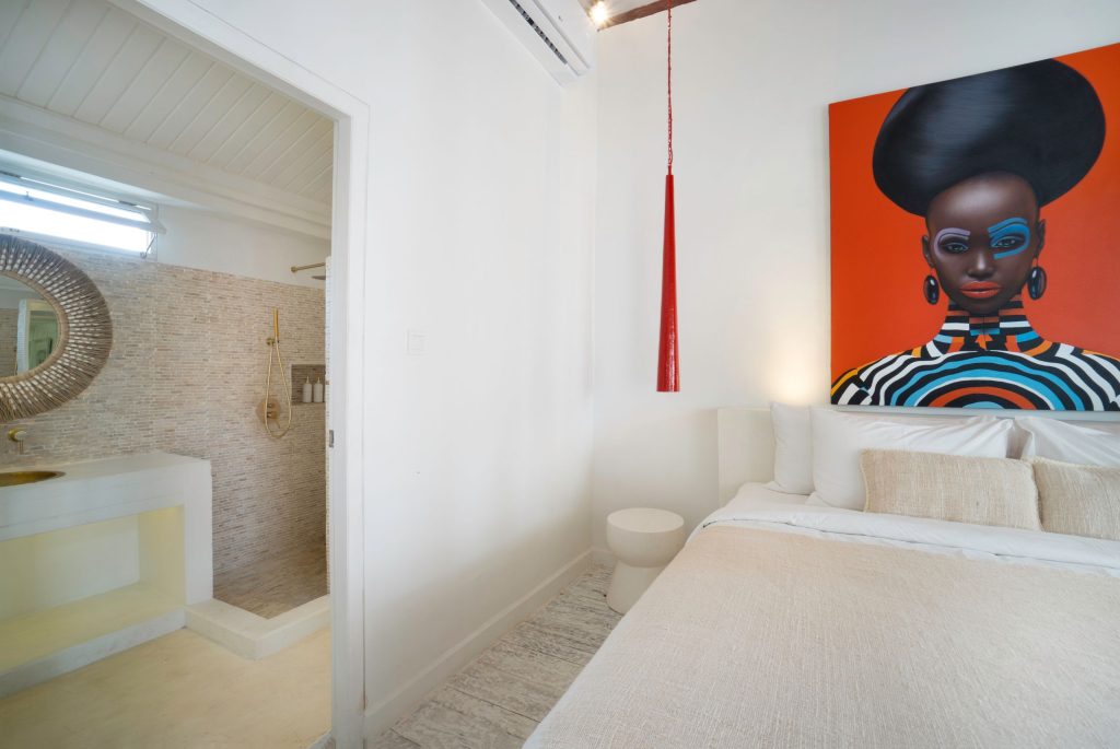 ria-standard-room-red-4